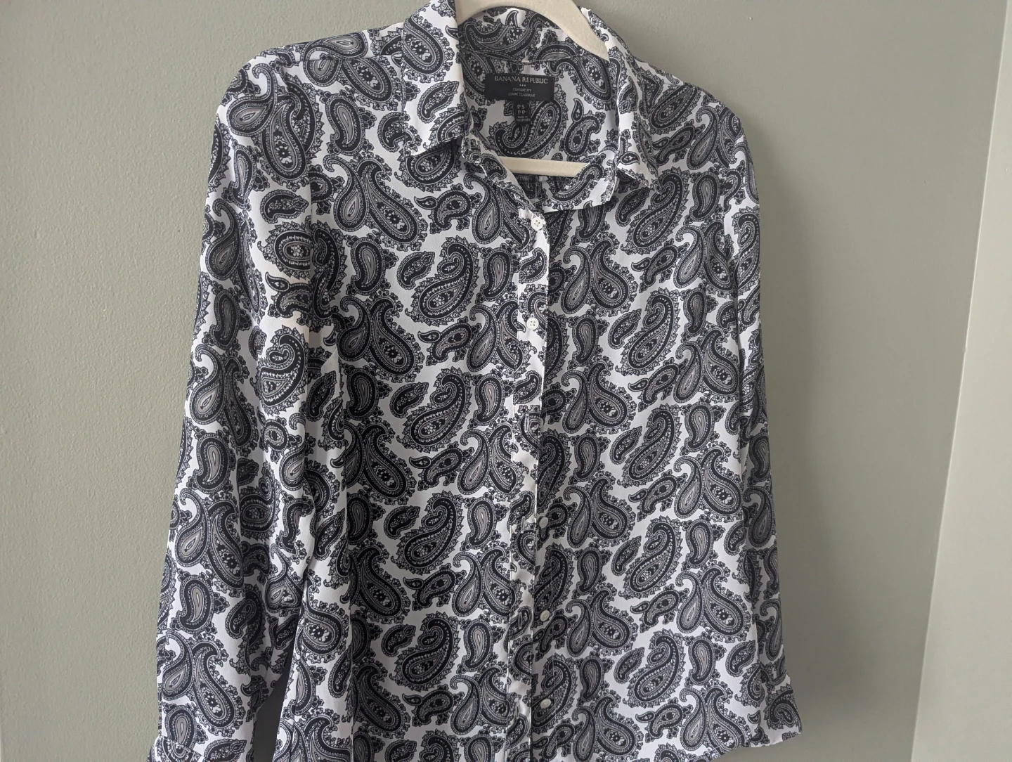 Banana Republic Paisley Button-Up Shirt Size Small - photo 2