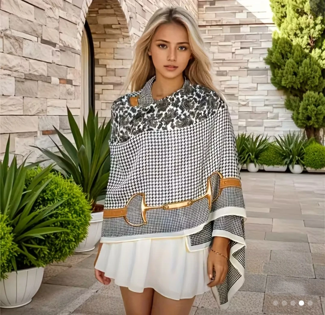 Elegant Scarf with Houndstooth and Paisley Print