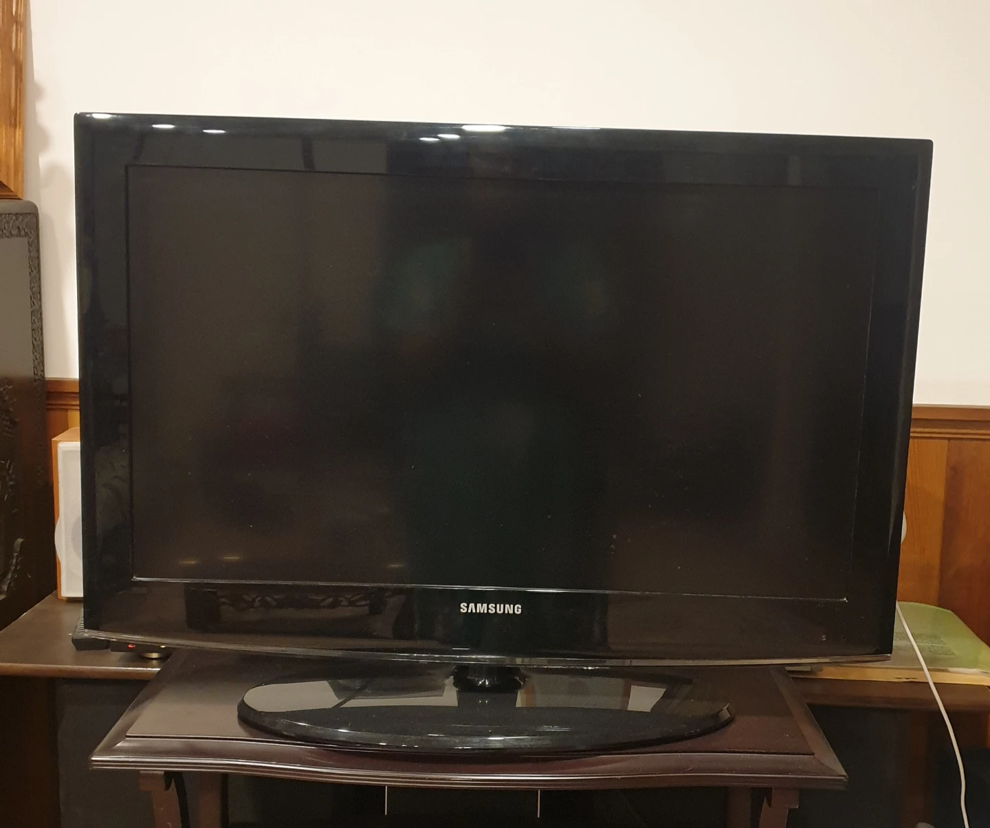 Samsung Flat Screen TV