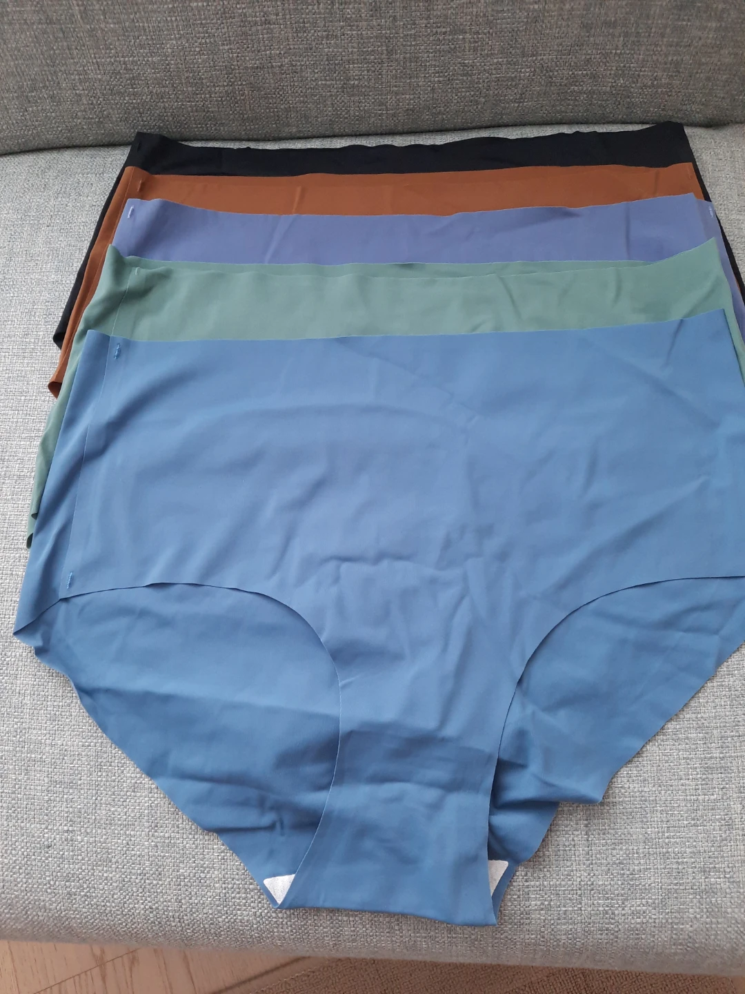 New Women's Seamless Underwear Set - photo 2