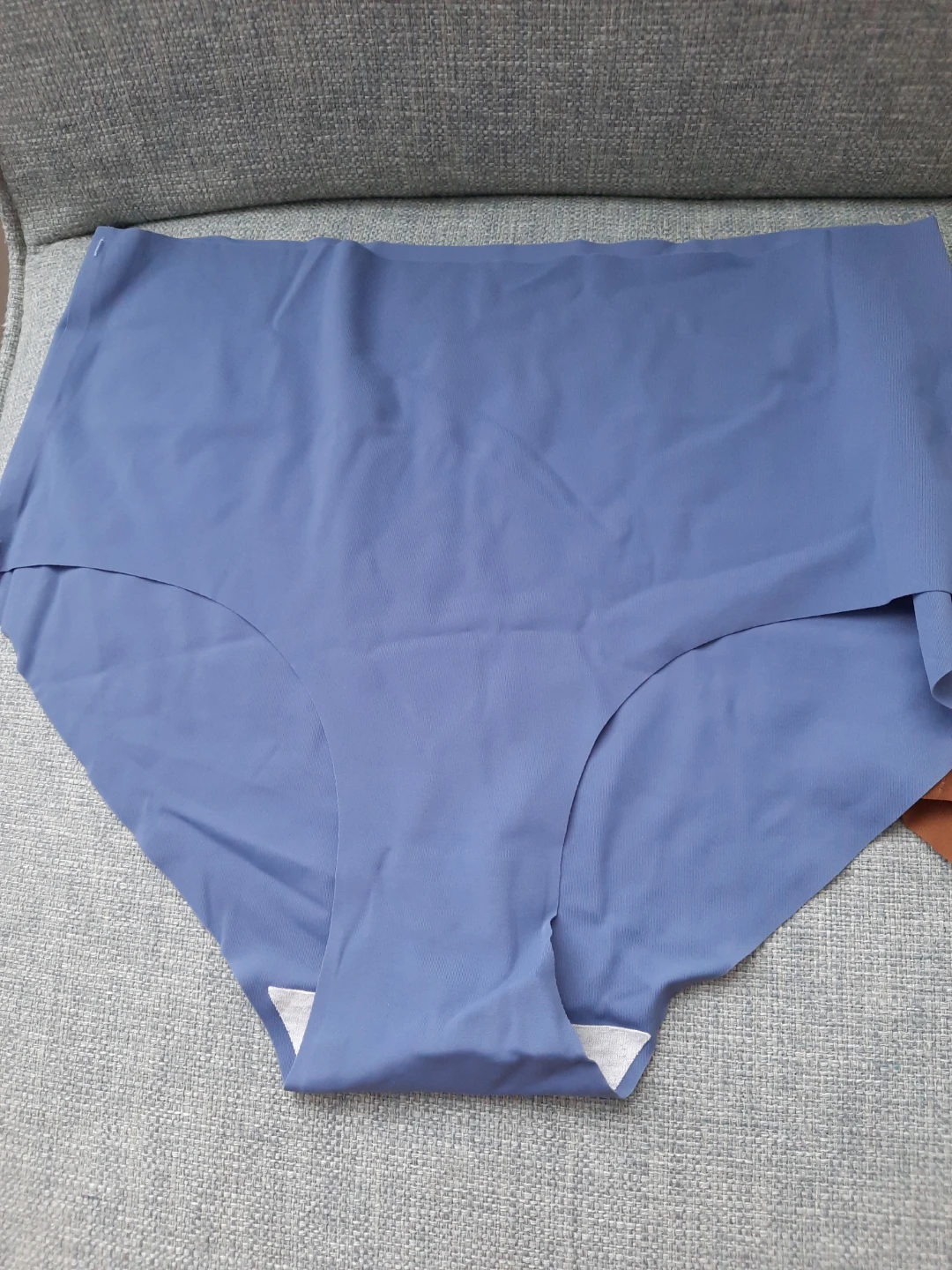New Women's Seamless Underwear Set - photo 3