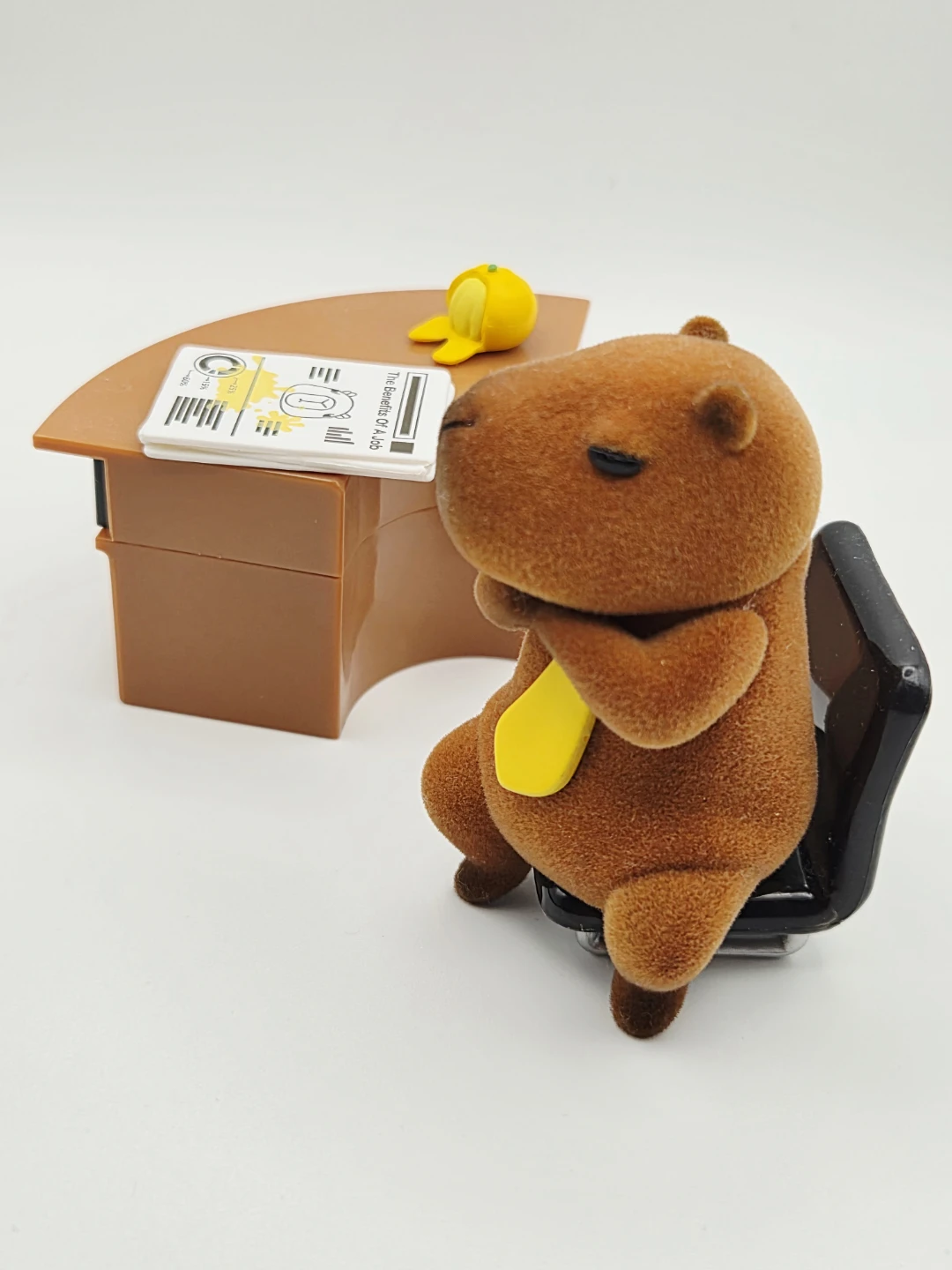 🏆Desk and Capybara Figure Set - photo 3