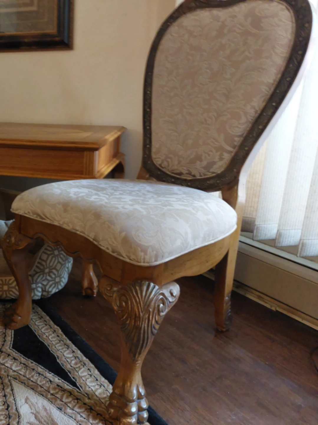 2 Arm dining chairs - photo 5
