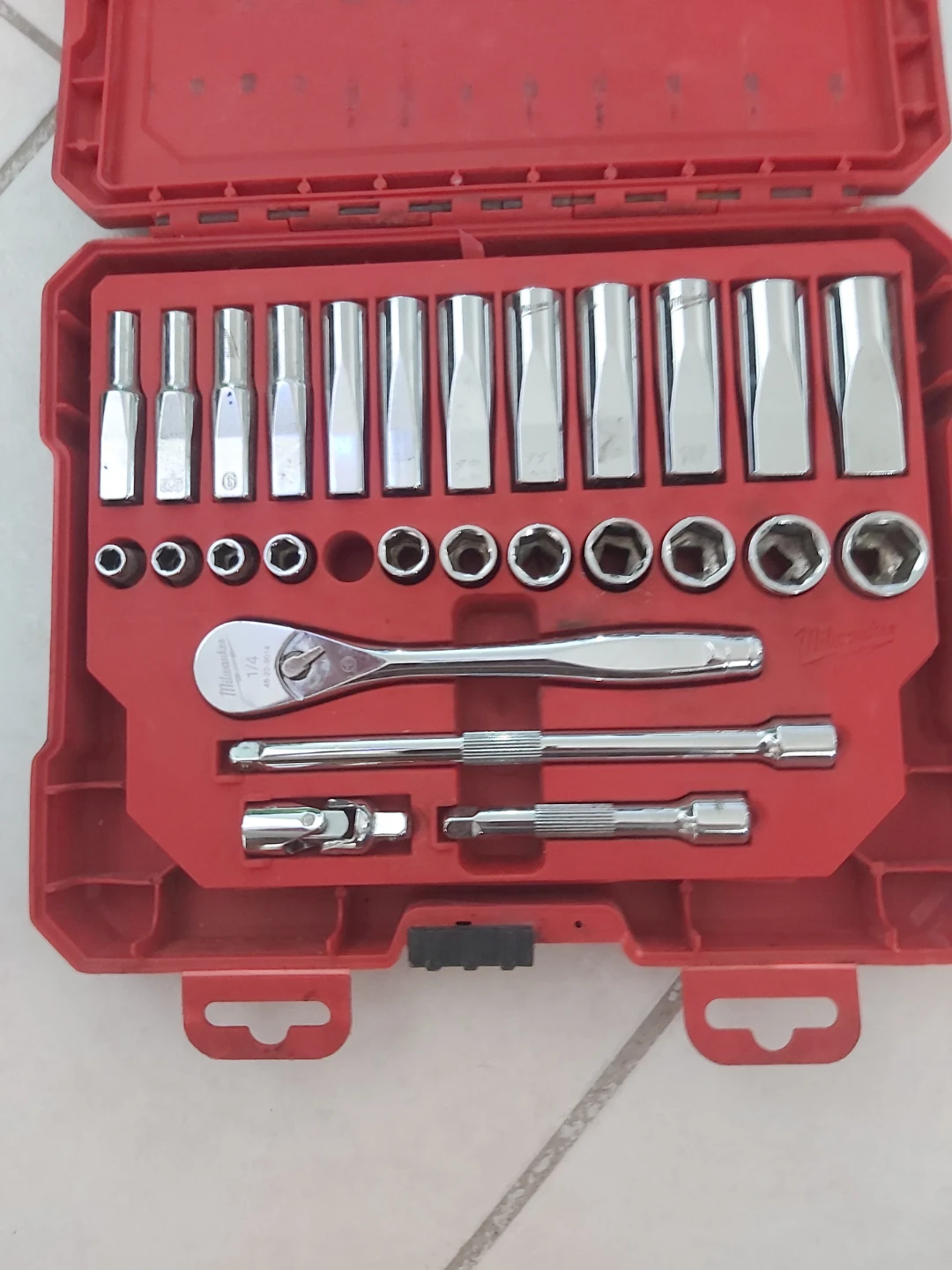 Milwaukee 28pc 1/4 in. Drive Socket Set Metric