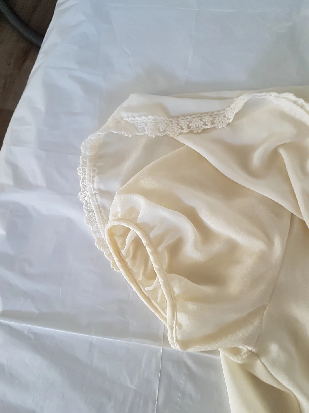 Cream Lace Trim Blouse Small - photo 3