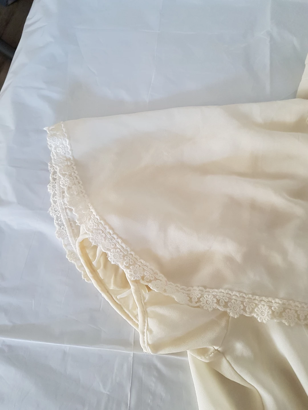 Cream Lace Trim Blouse Small - photo 4