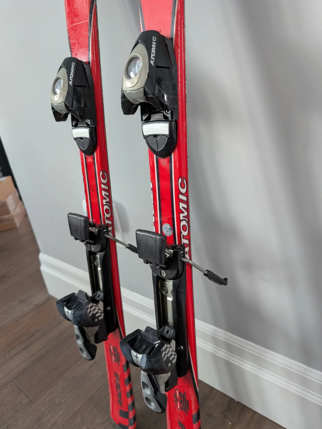 130cm Atomic Downhill Skis & Bindings For Sale - photo 4