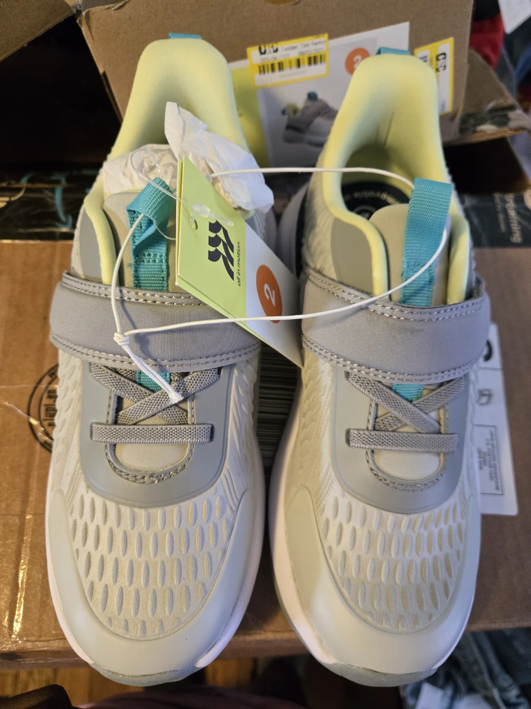 All in Motion Kids Shoes Size 2 - photo 4