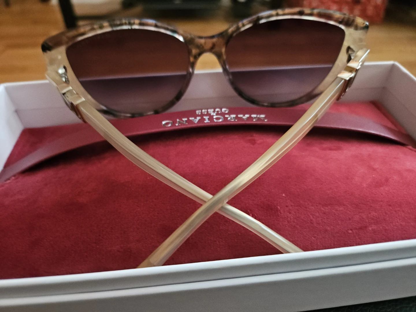 GUESS MARCIANO Sunglasses Cat Eye Tortoise Shell Glitter - photo 3