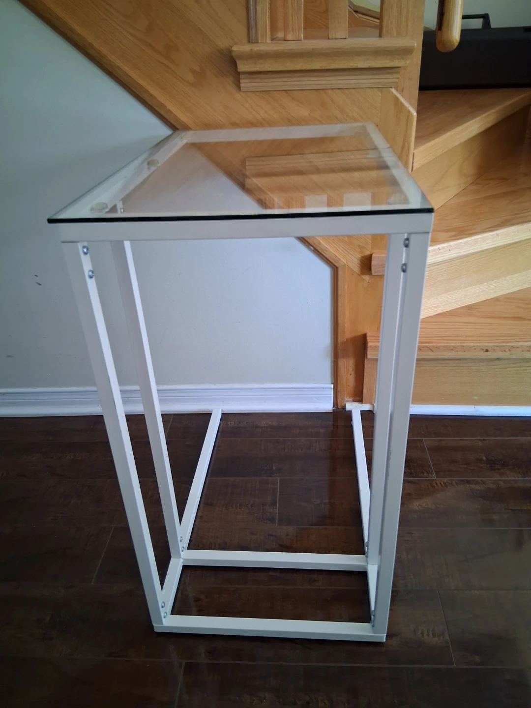 White Metal Frame Side Table Glass Top excellent condition - photo 3