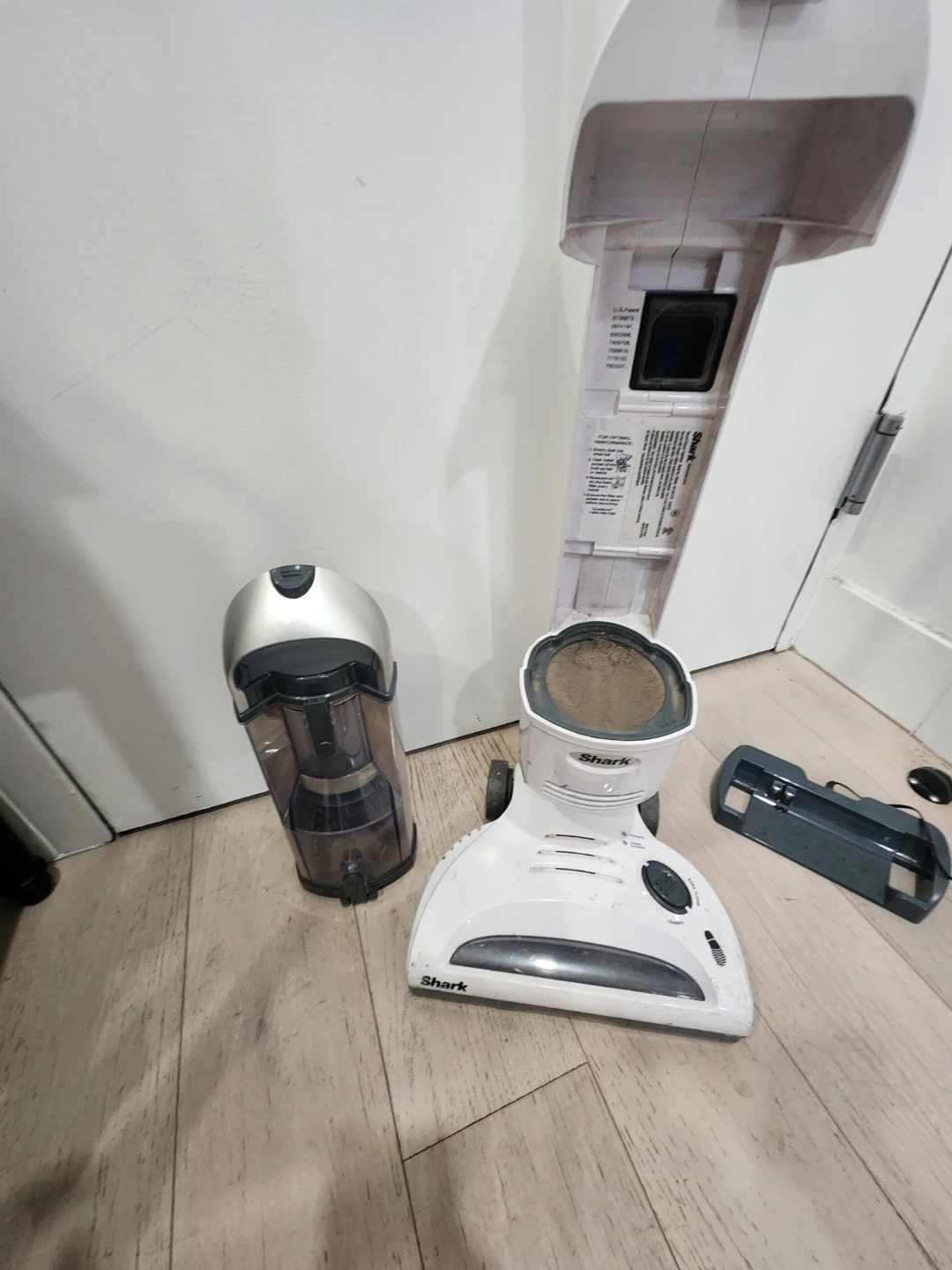 Shark Upright Vacuum Cleaner with Charger - photo 4