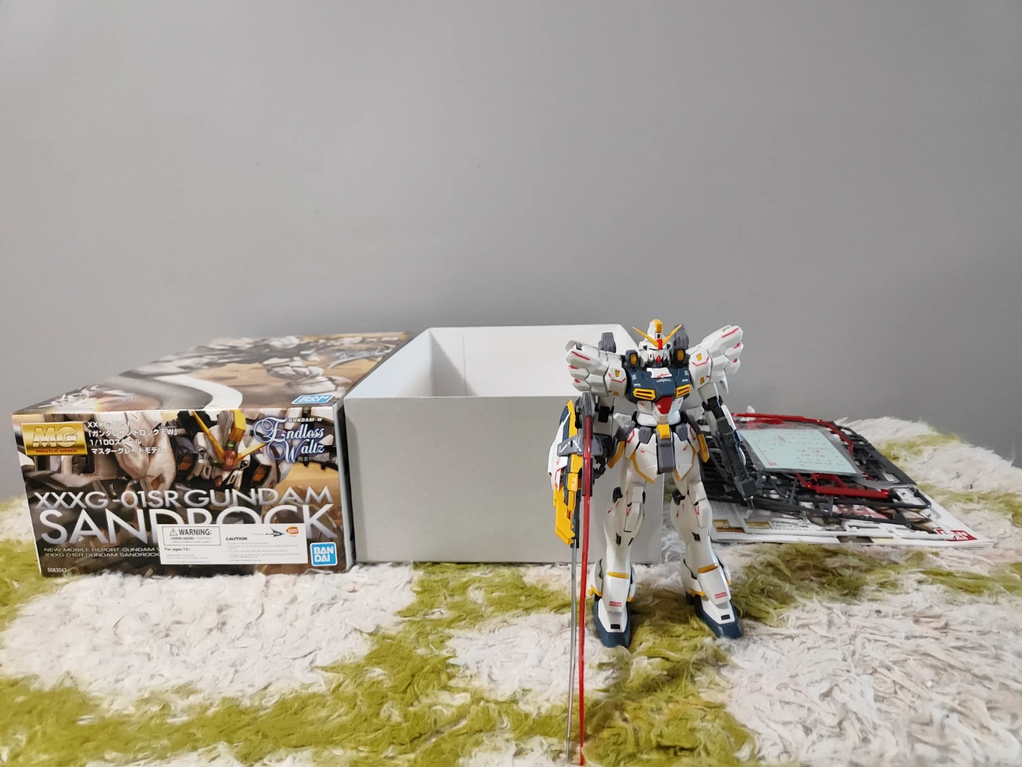 Bandai MG XXXG-01SR Gundam Sandrock Endless Waltz Model Kit - photo 2