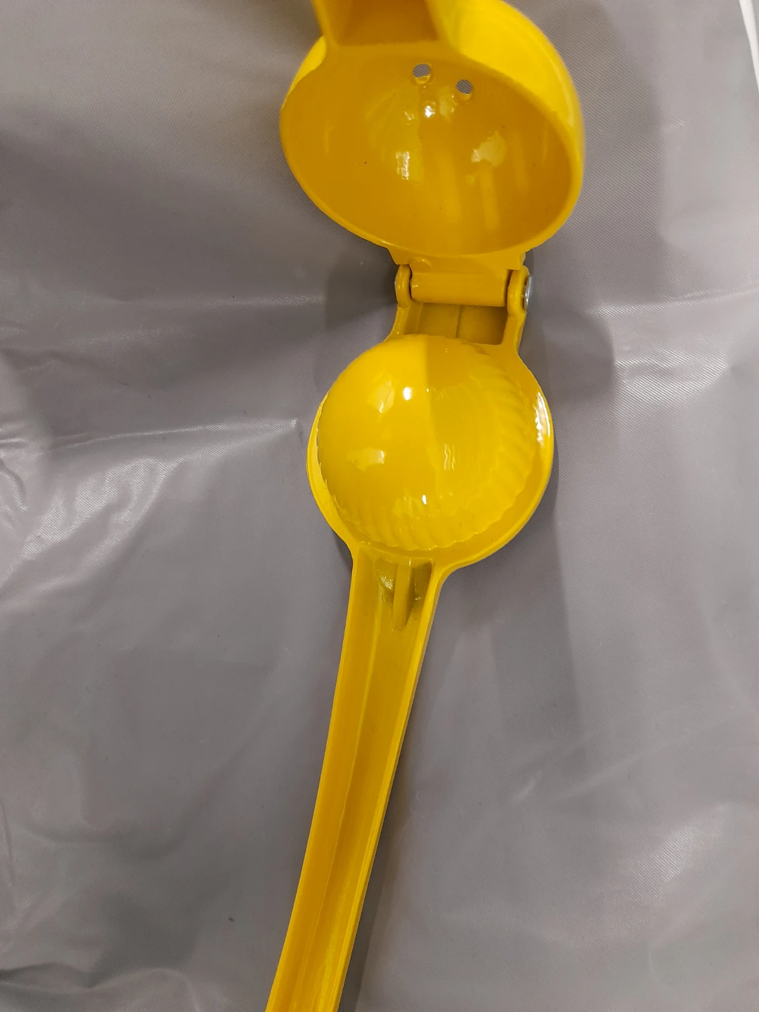Yellow Citrus Juicer - photo 4