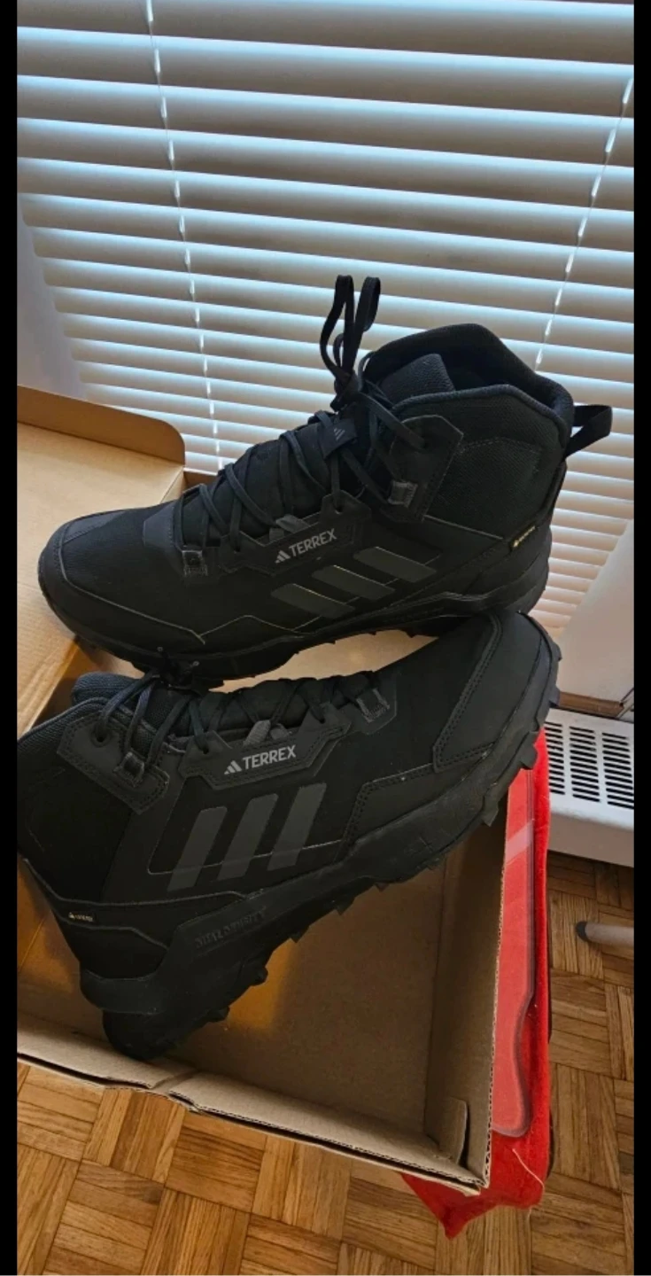 Adidas Terrex AX4 Mid GTX Hiking Boots