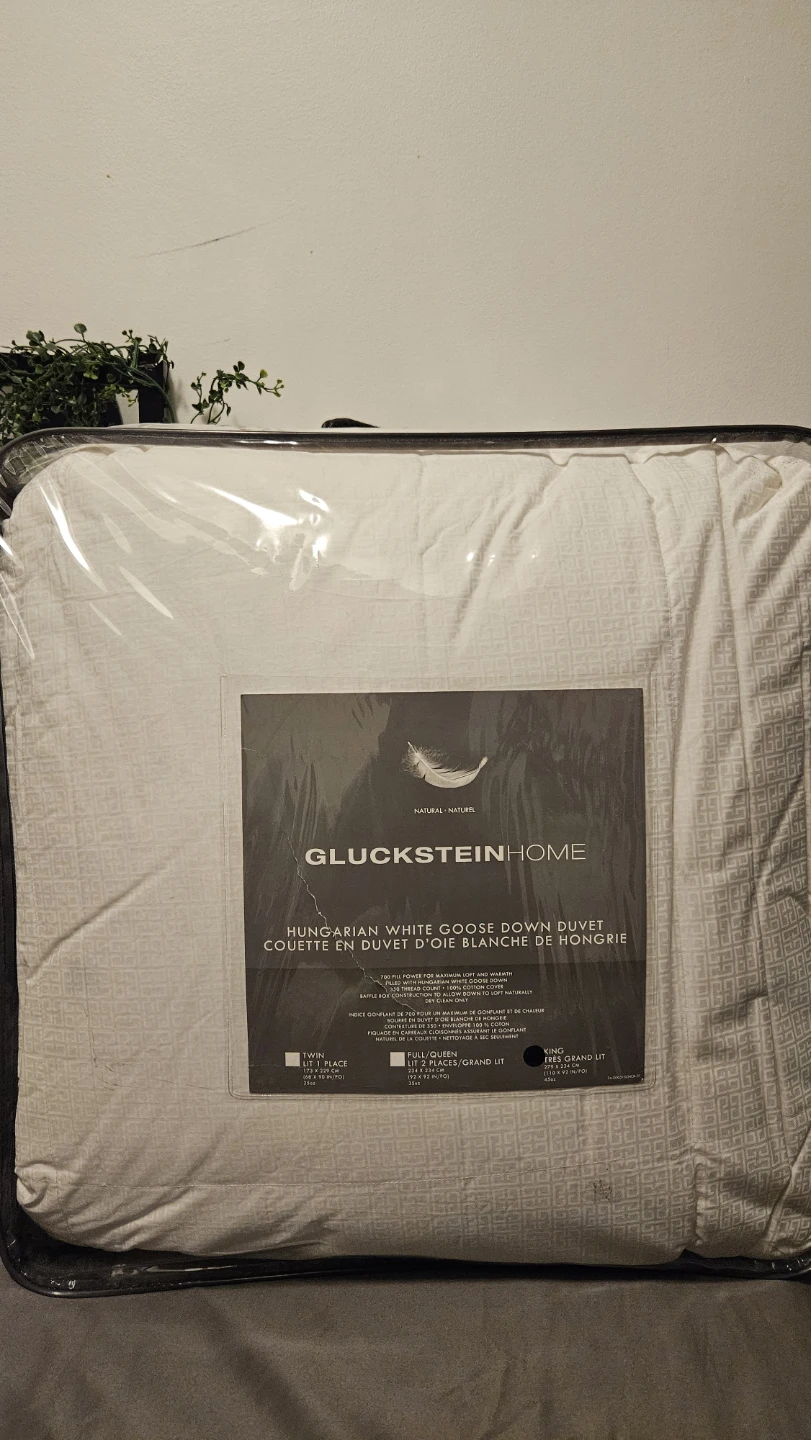 Gluckstein Home Hungarian White Goose Down Duvet - King
