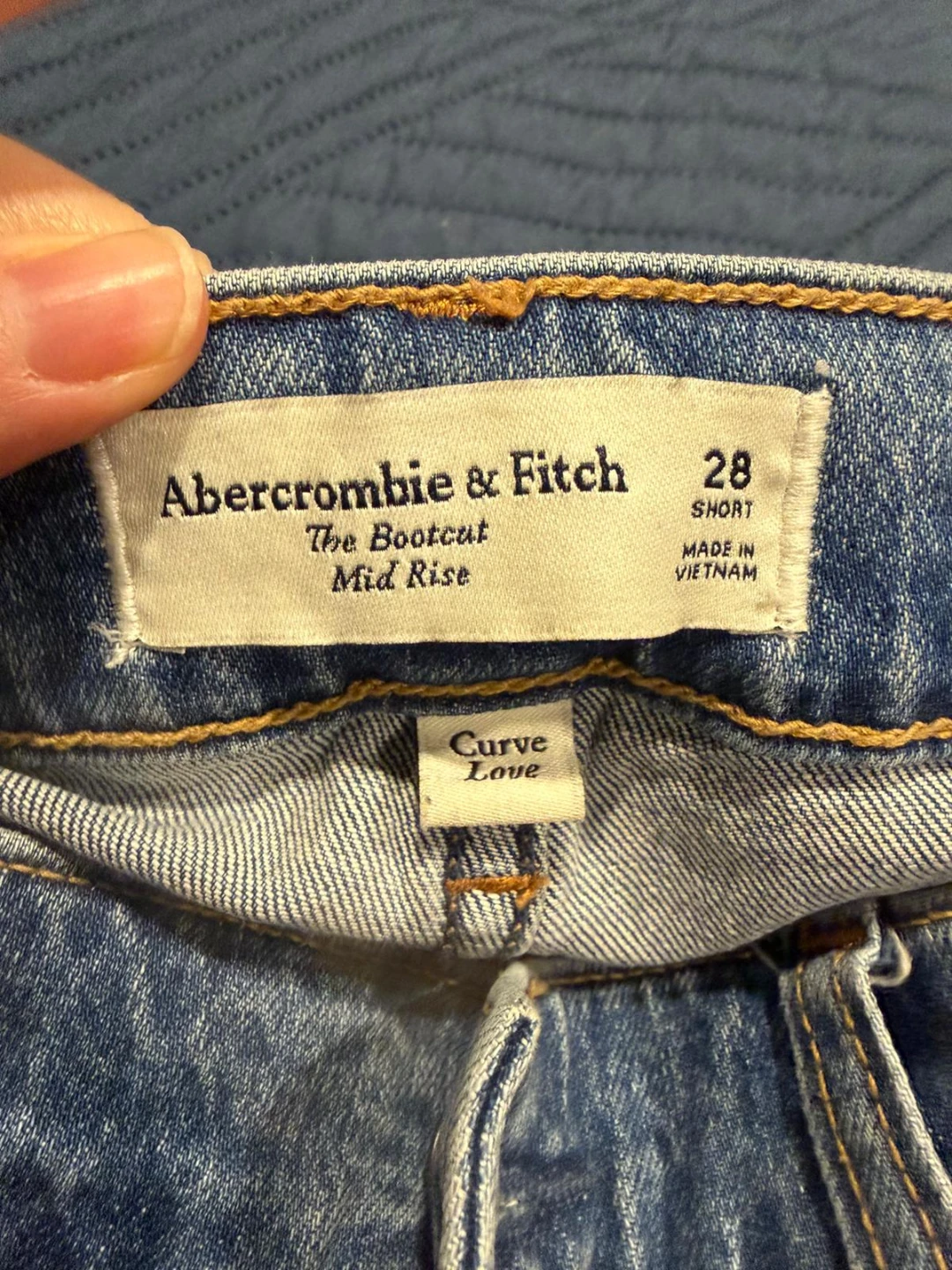 Abercrombie & Fitch The Bootcut Mid Rise Jeans - Size 28 Short - photo 2