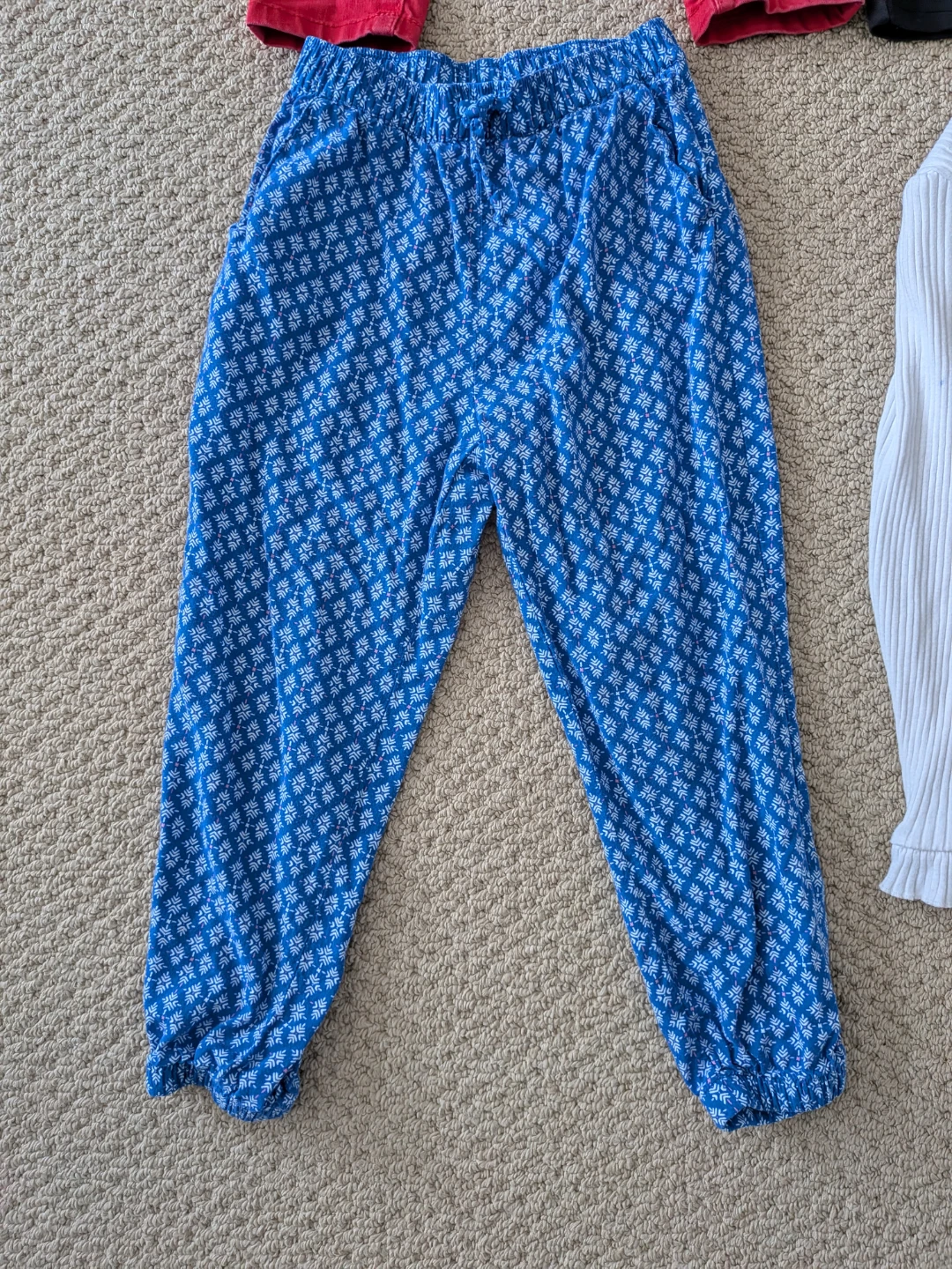 Girl Clothing Lot 5/6T - photo 2