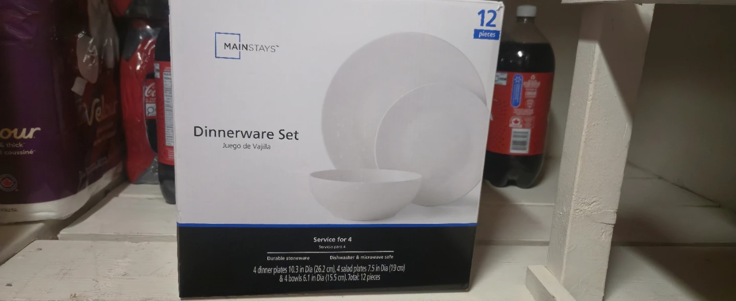 Mainstays Dinnerware Set - 12 Pieces