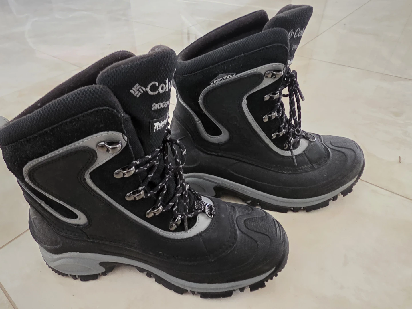 Columbia Snow Boots - 200g Thinsulate - Size 7 Youth - photo 3