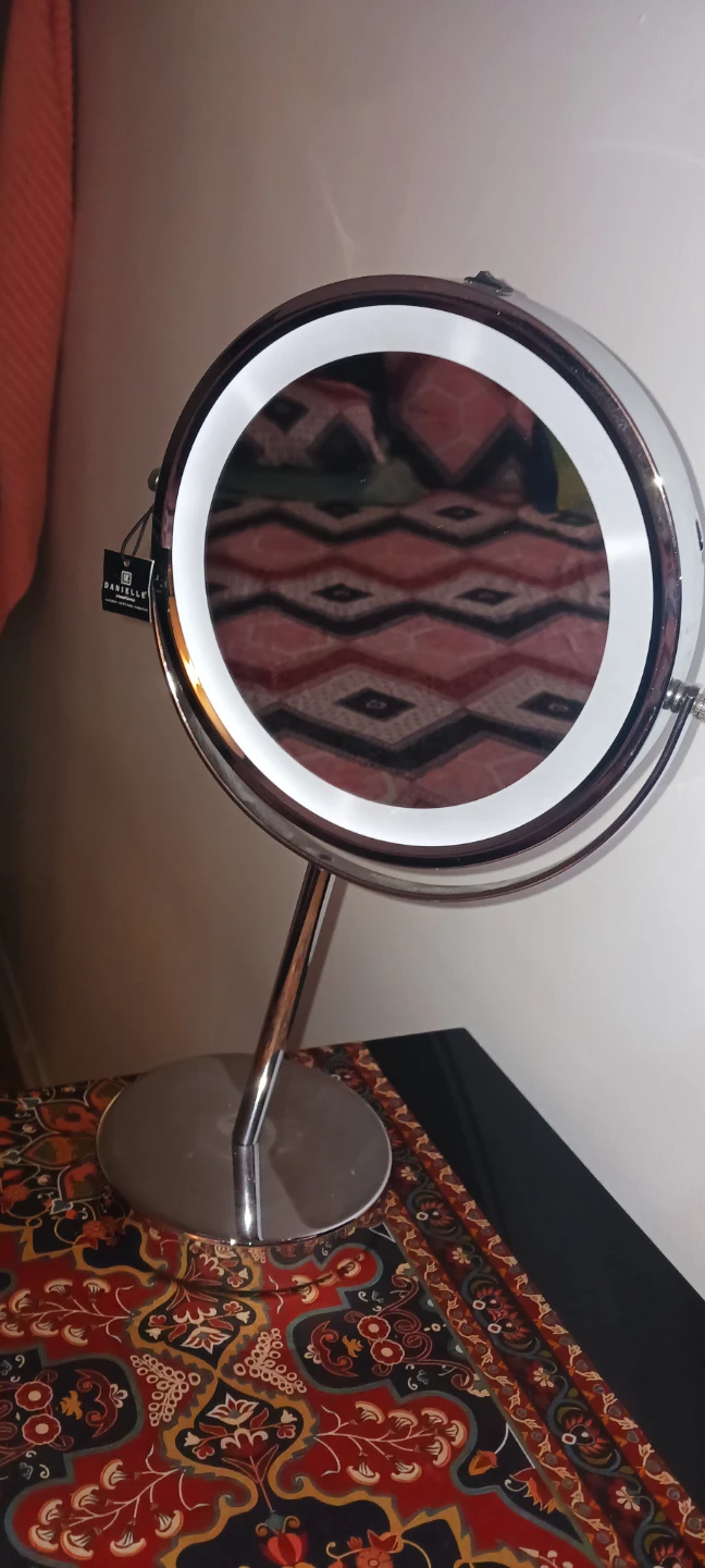 Danielle Creations Lighted Makeup Mirror $15 - photo 3
