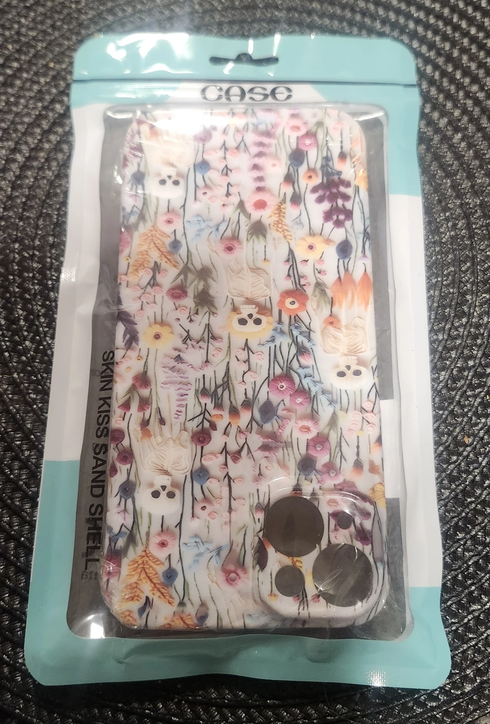 iPhone 15 Plus Case - Floral Pattern - photo 2