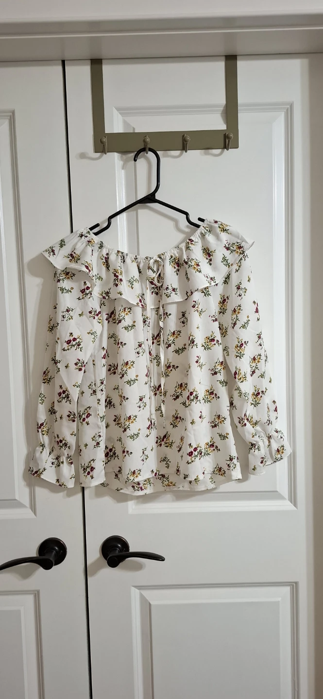 Wardrobe clean out - photo 2