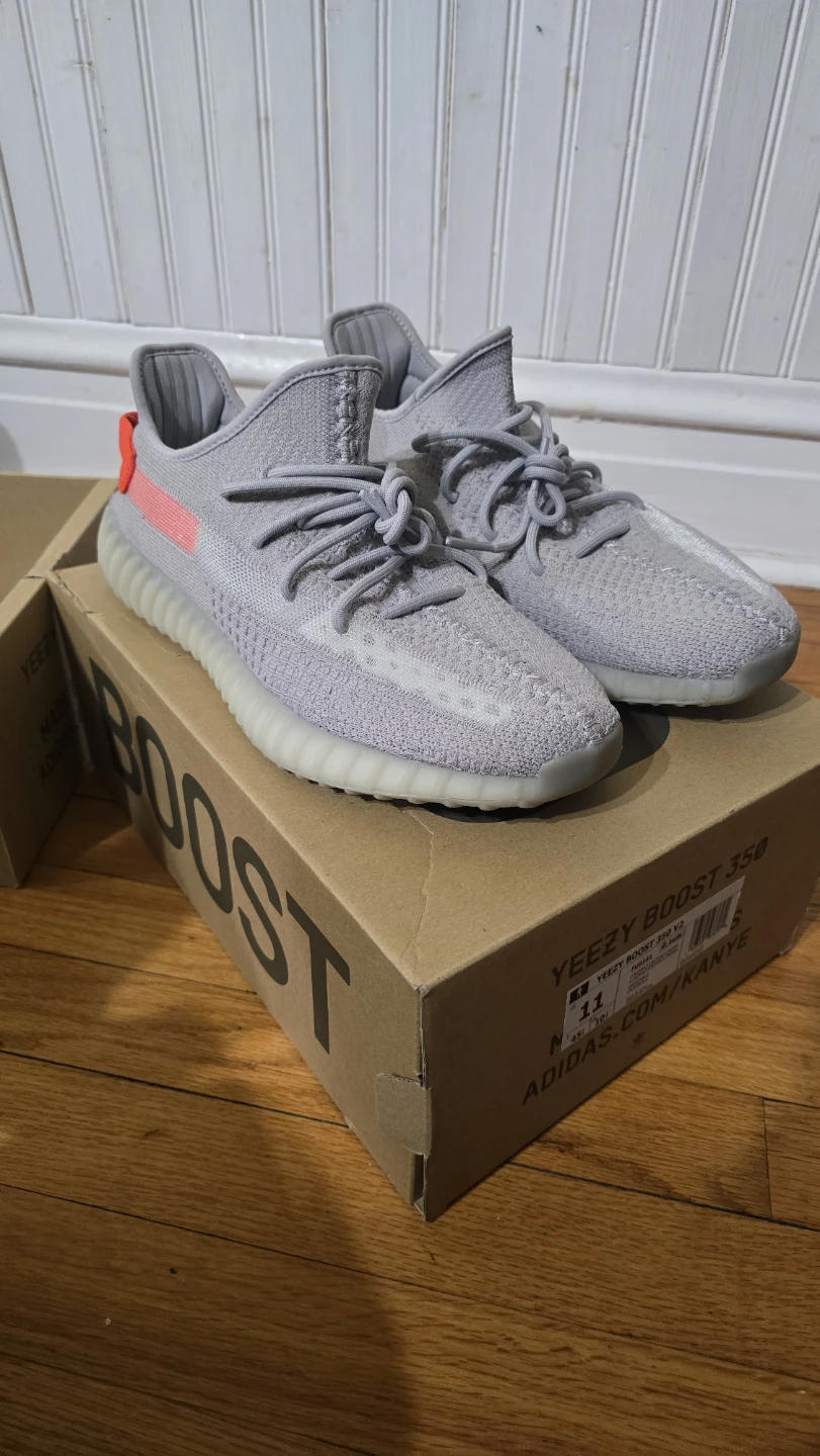 Adidas Yeezy Boost 350 V2 "Light" - Size 11 - photo 3