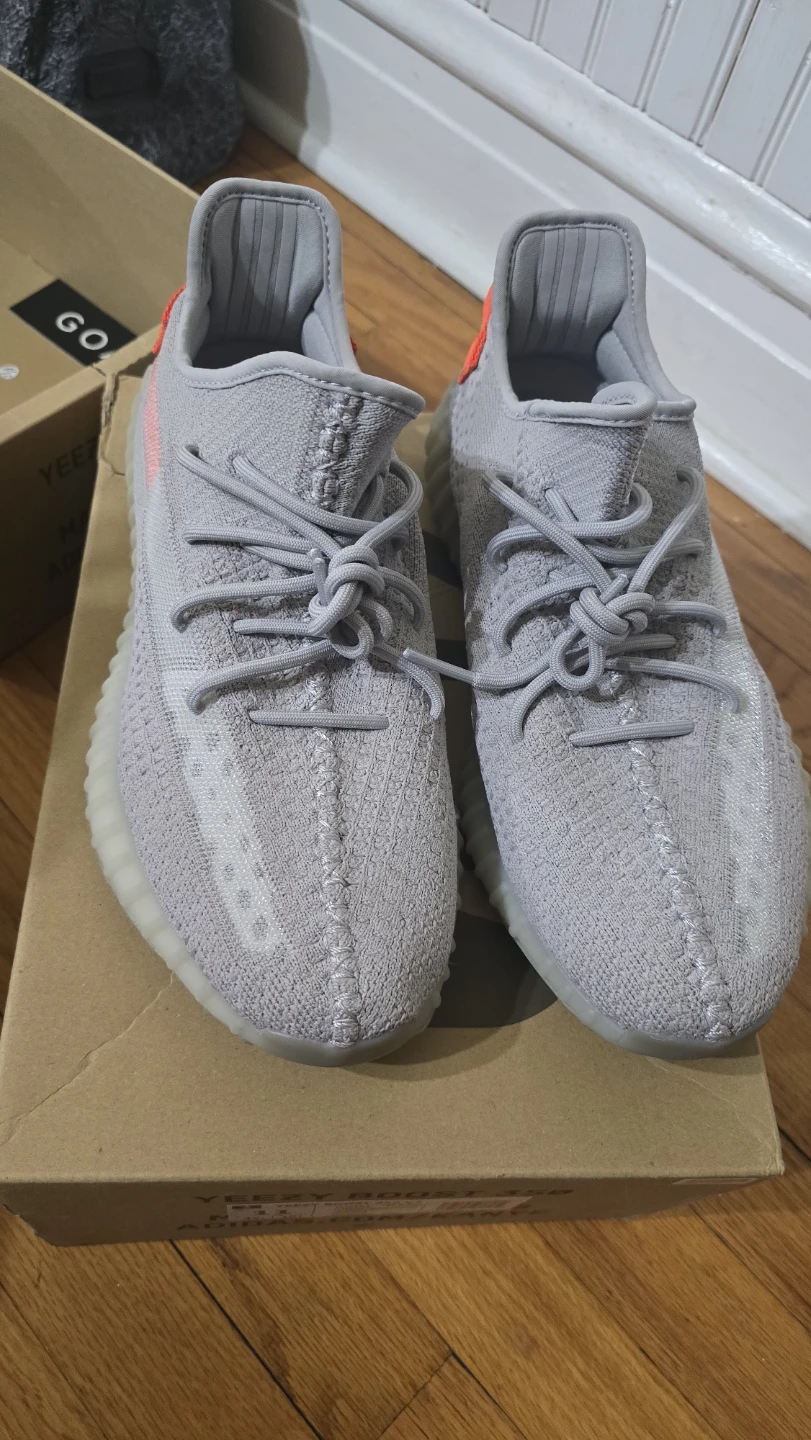 Adidas Yeezy Boost 350 V2 "Light" - Size 11 - photo 4