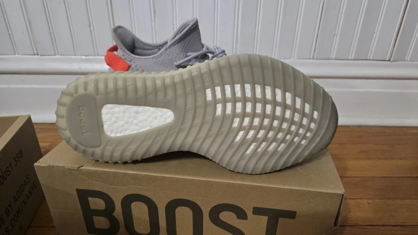 Adidas Yeezy Boost 350 V2 "Light" - Size 11 - photo 5