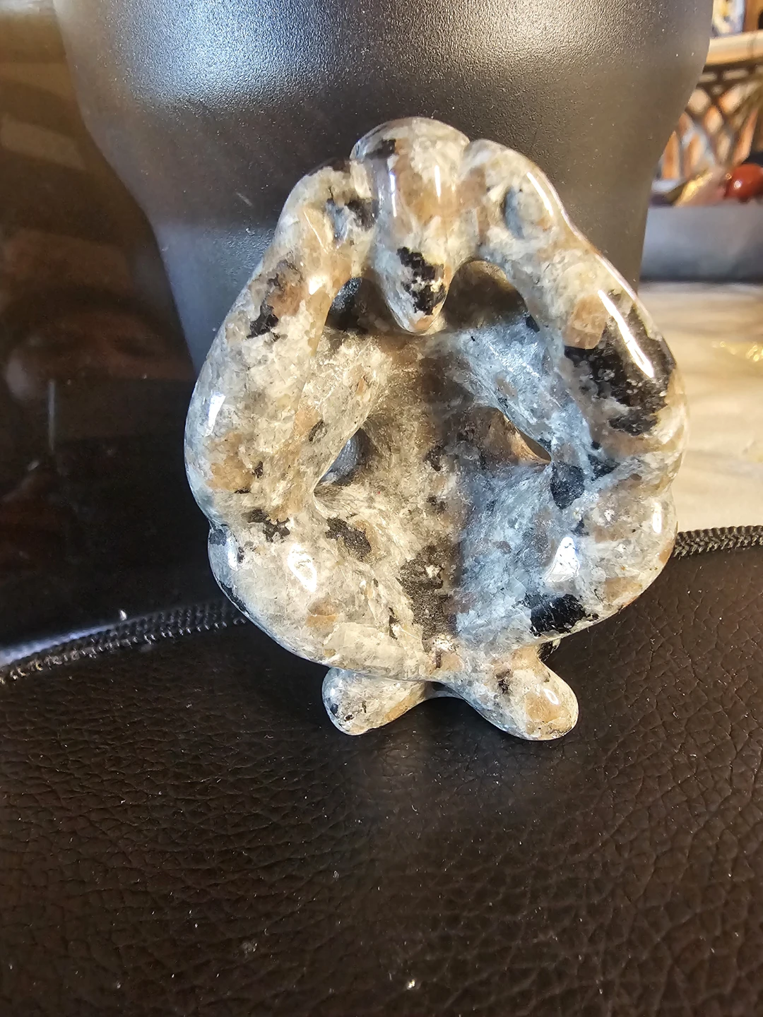 Crystal yooperlite figurine
