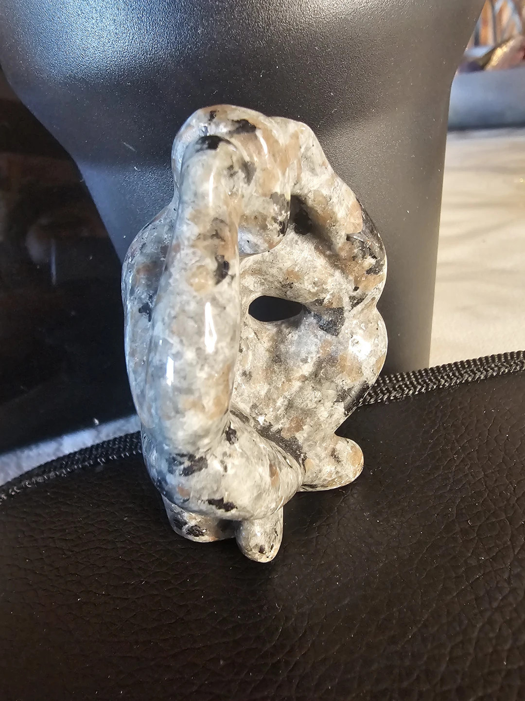 Crystal yooperlite figurine - photo 2