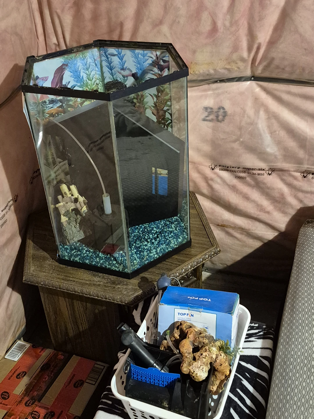 Hexagonal Aquarium Tank 20 gallon - photo 3