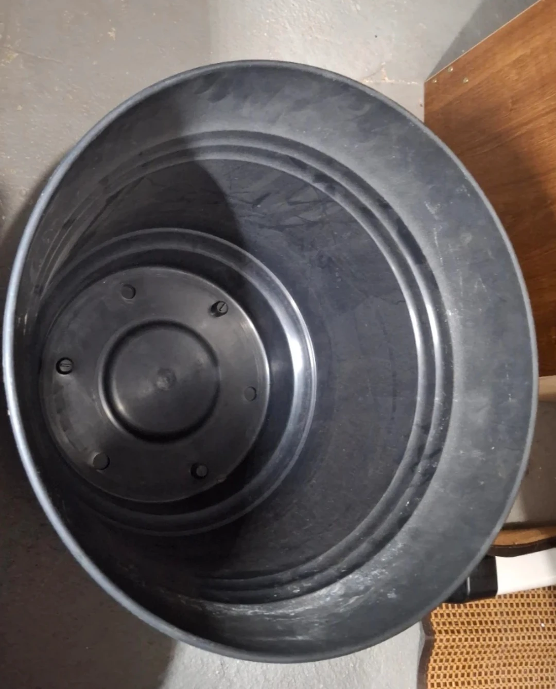 14" Black plastic Plant Pot 🏆 - photo 3