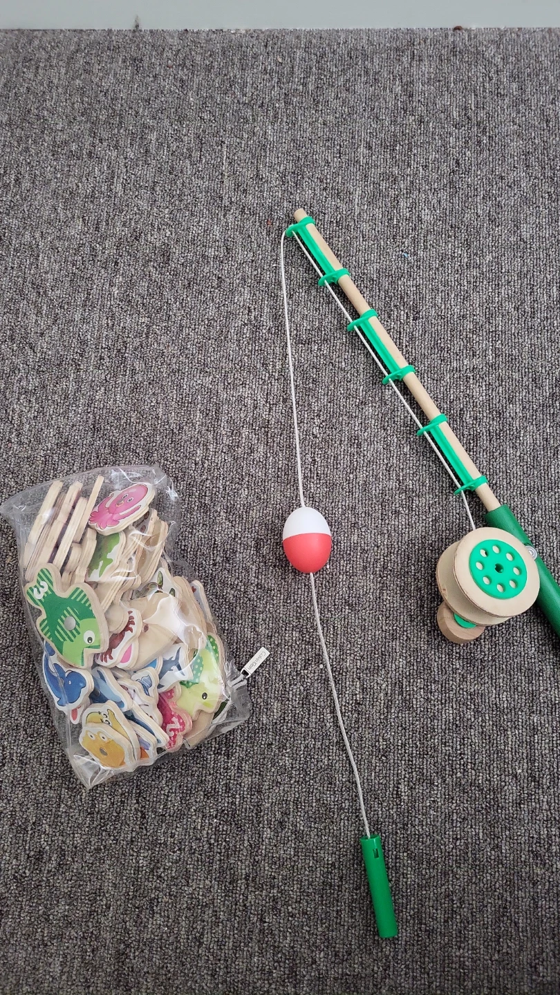Wooden Magnetic Fishing Toy Set with Rod and magnet Fish