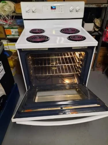 White Whirlpool Electric Stove with Oven - photo 5