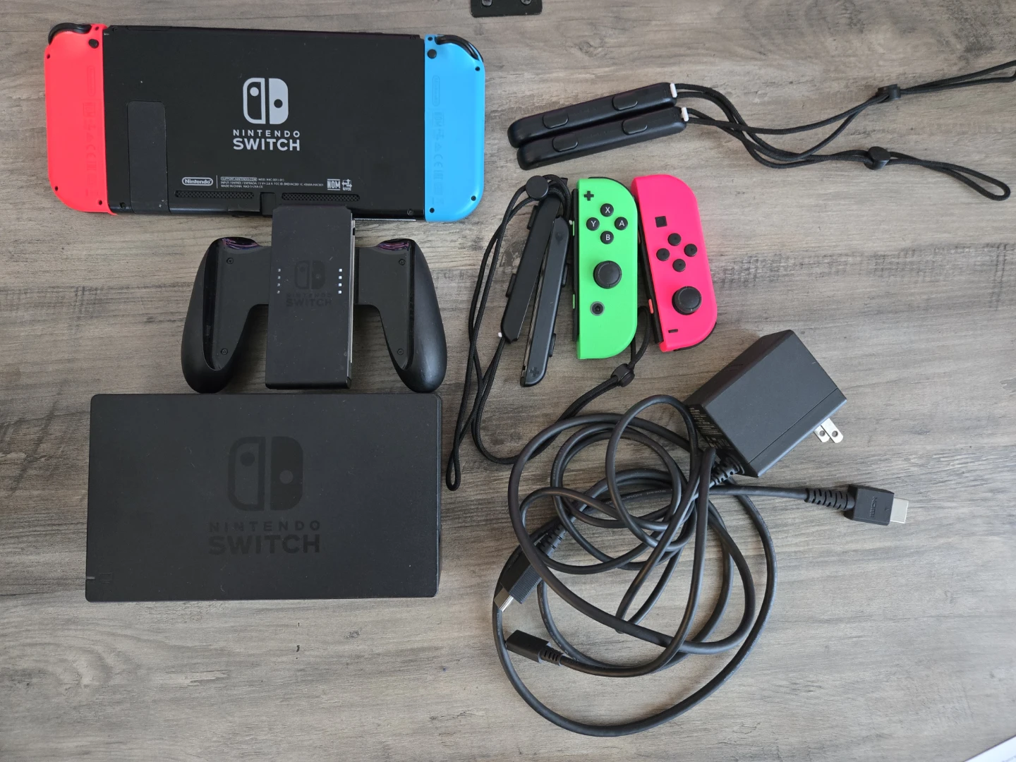 Nintendo Switch - photo 2