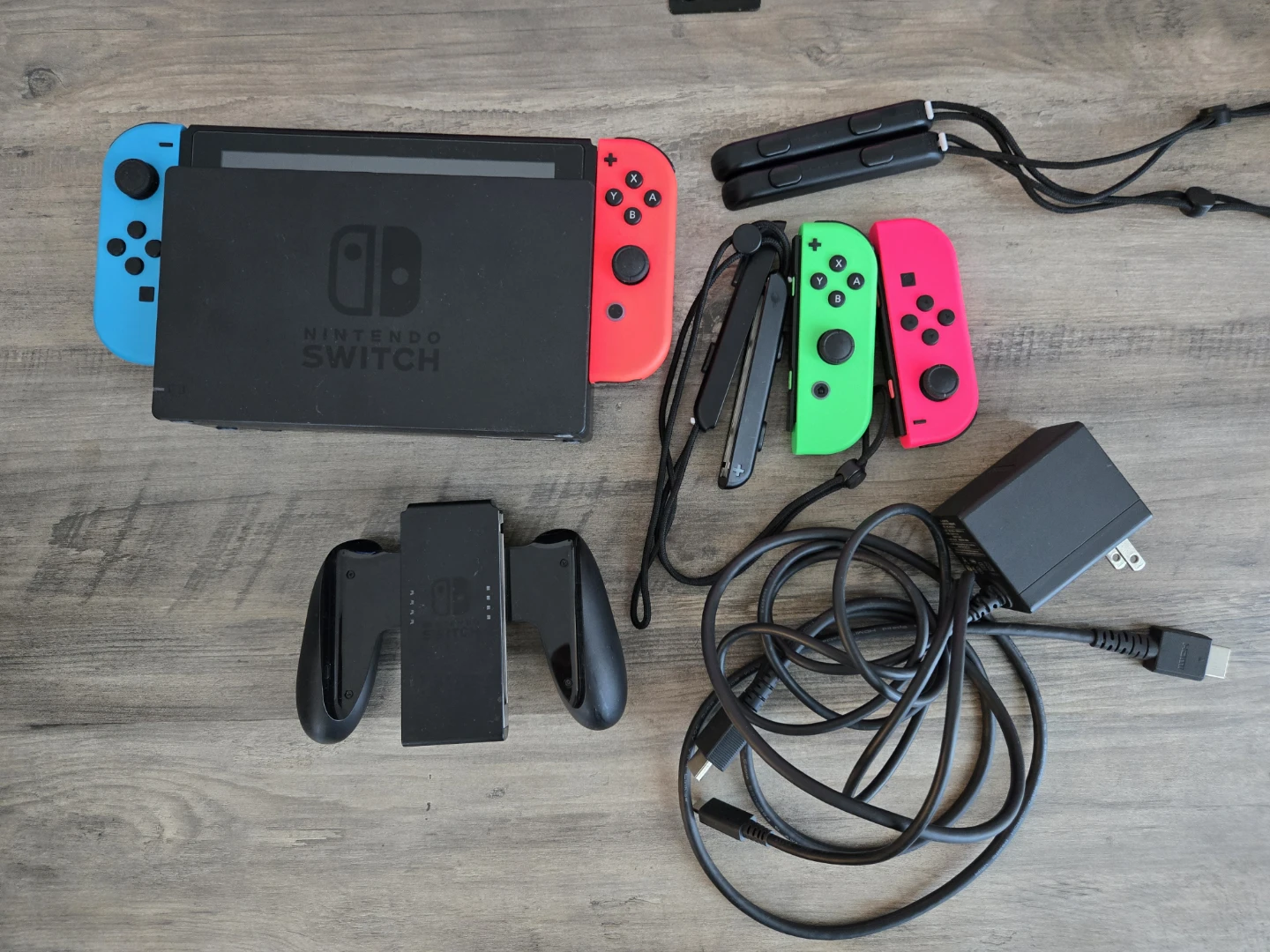 Nintendo Switch - photo 3