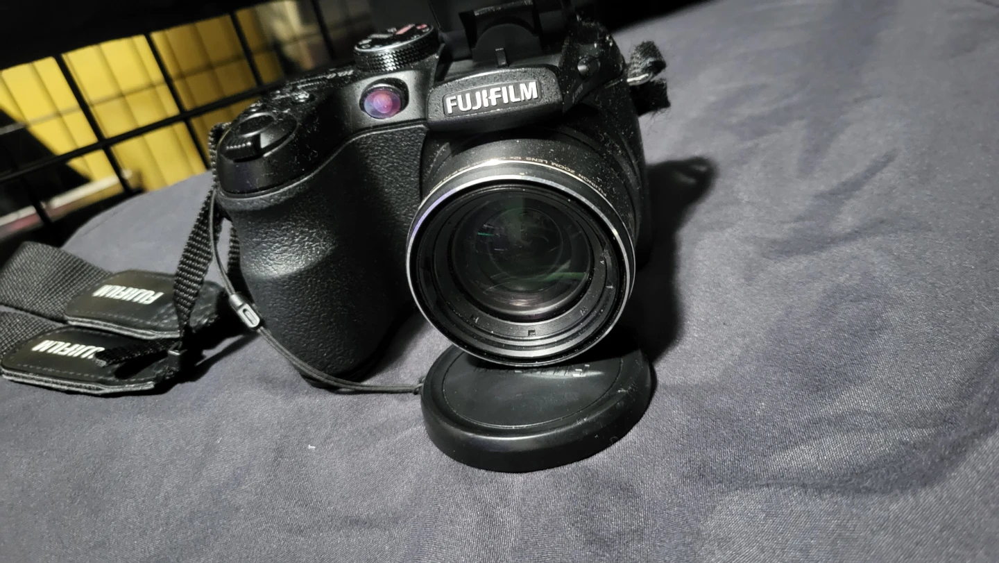 Fujifilm FinePix S1500 Digital Camera - photo 5