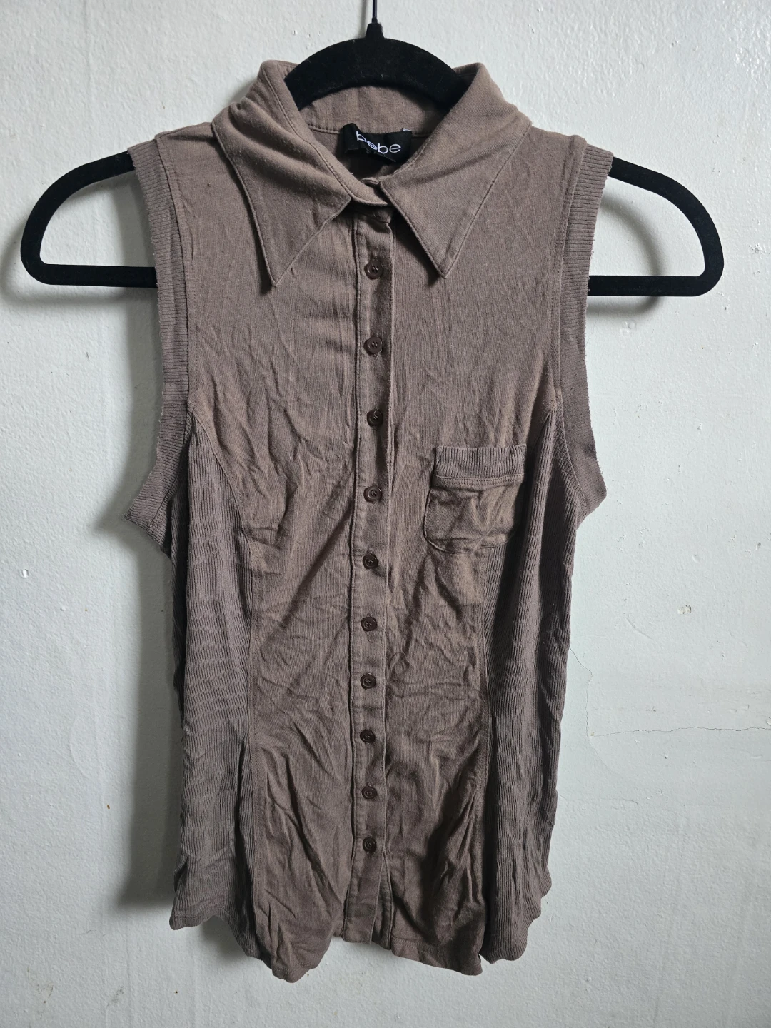 Bebe Sleeveless Collared Button-Up Top - photo 4