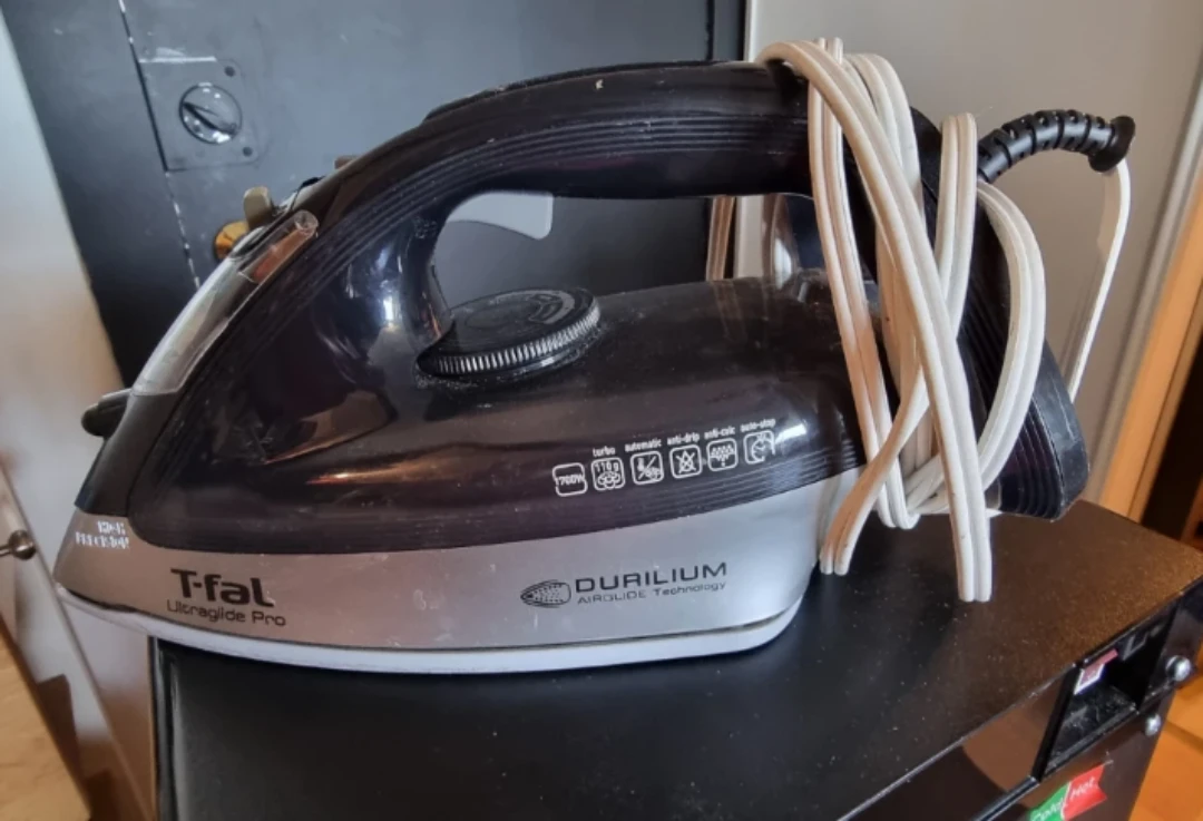 T-fal Ultraglide Pro Steam Iron🏆