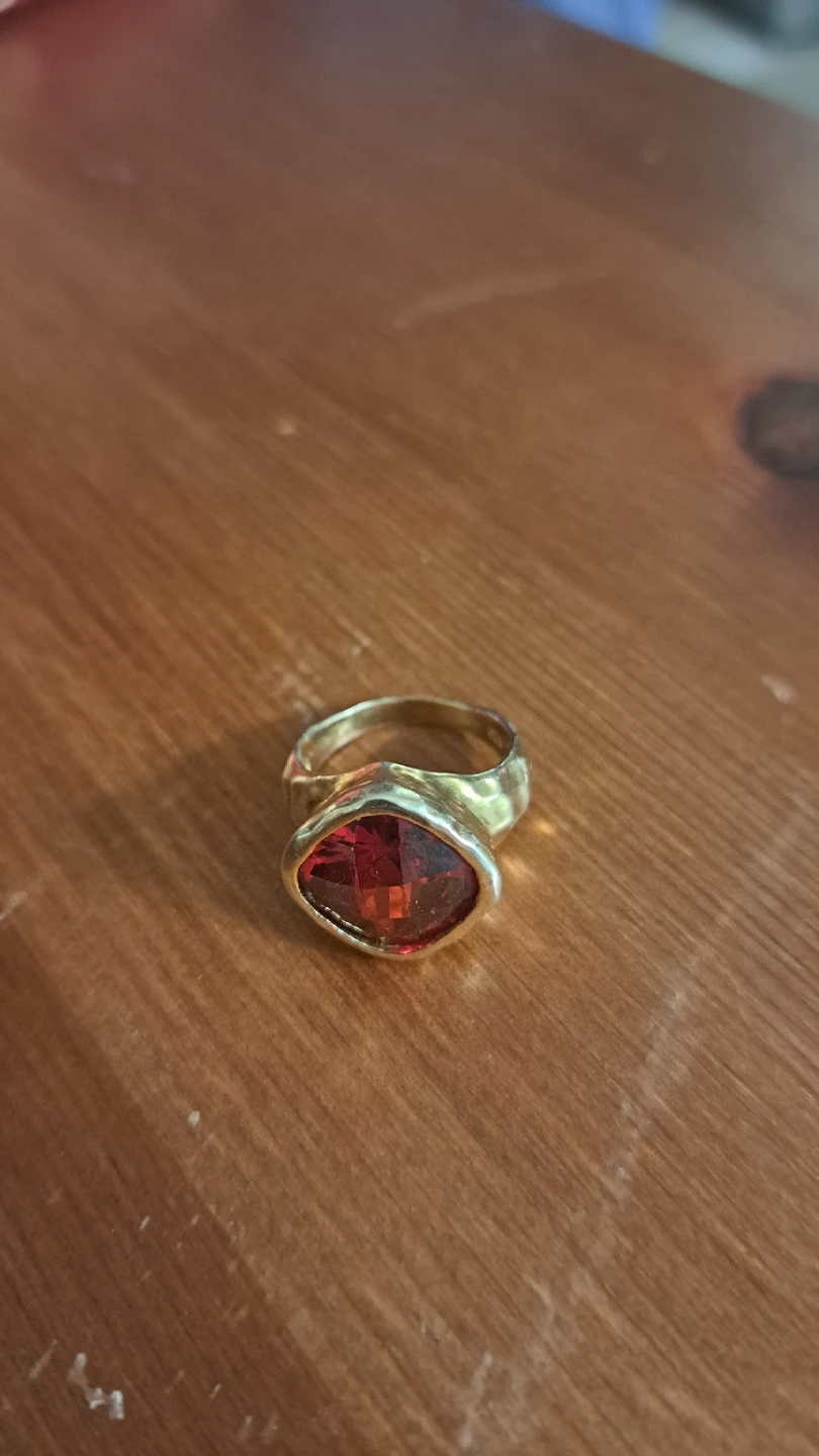 14K/925 Ring with Large Red Gemstone - photo 2