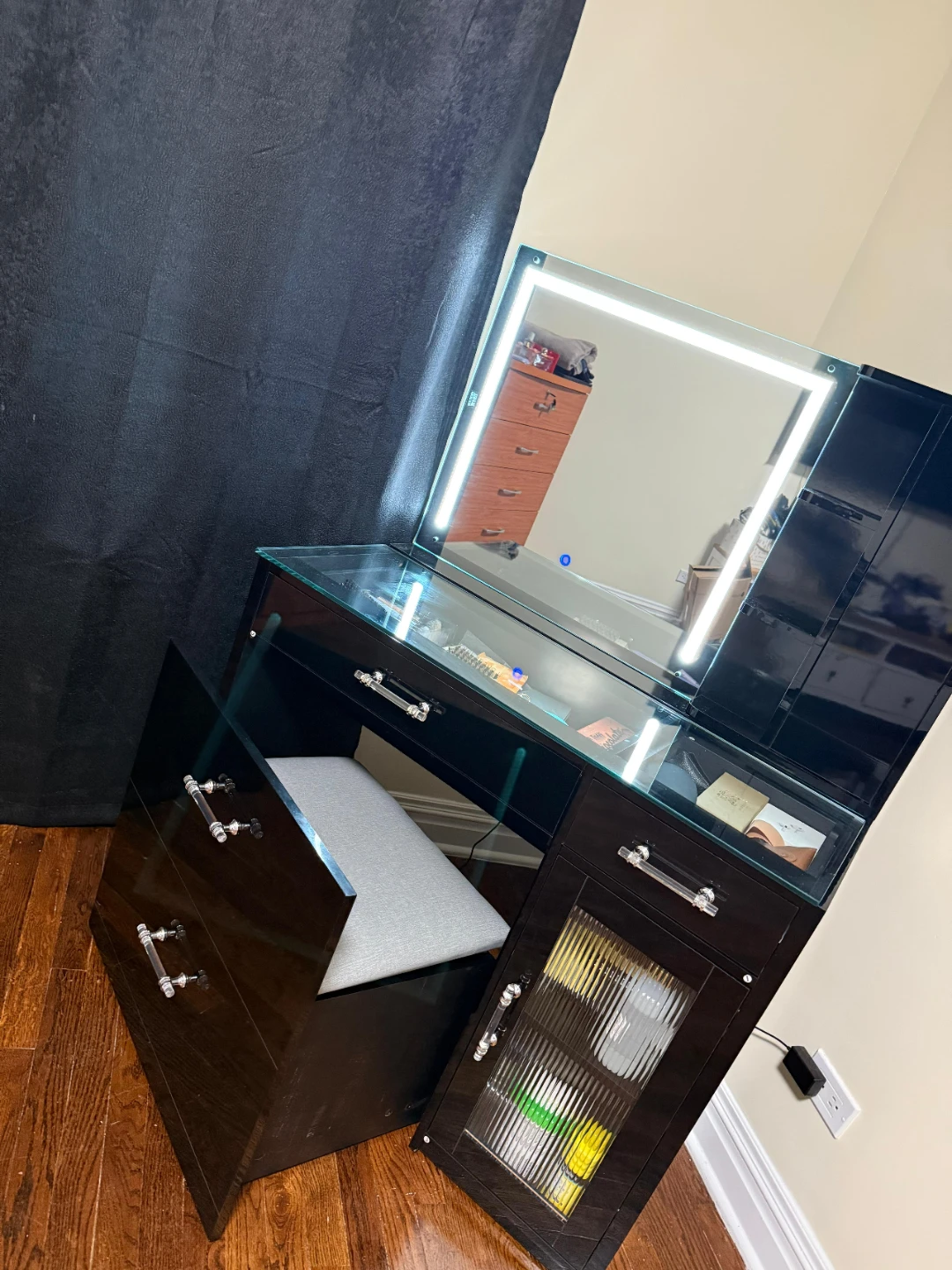 Vanity Makeup Desk with Lighted Mirror and Stool