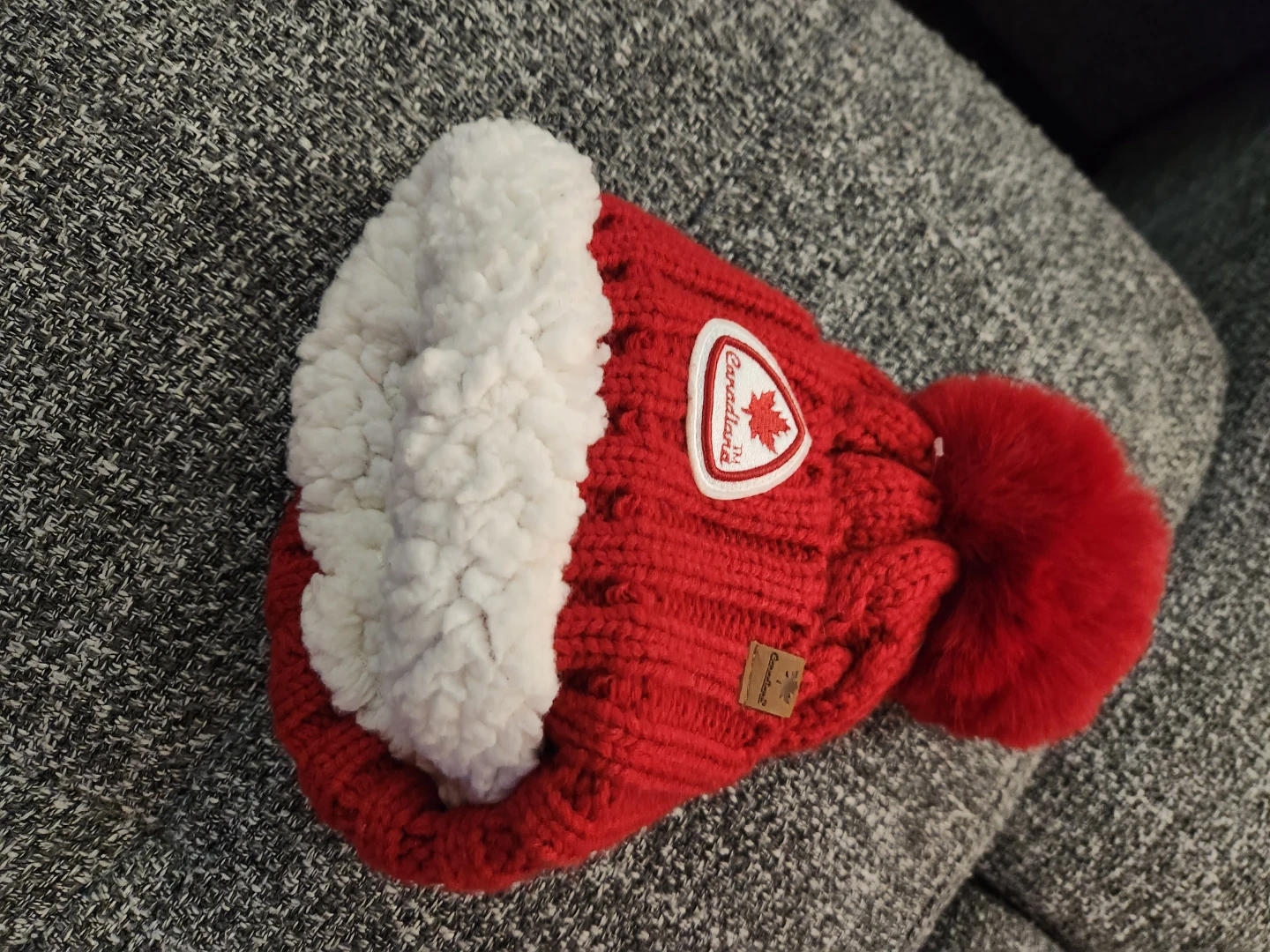 New Canadiana Red Pom Pom Toque hat, Kids Size 4-6 - photo 5