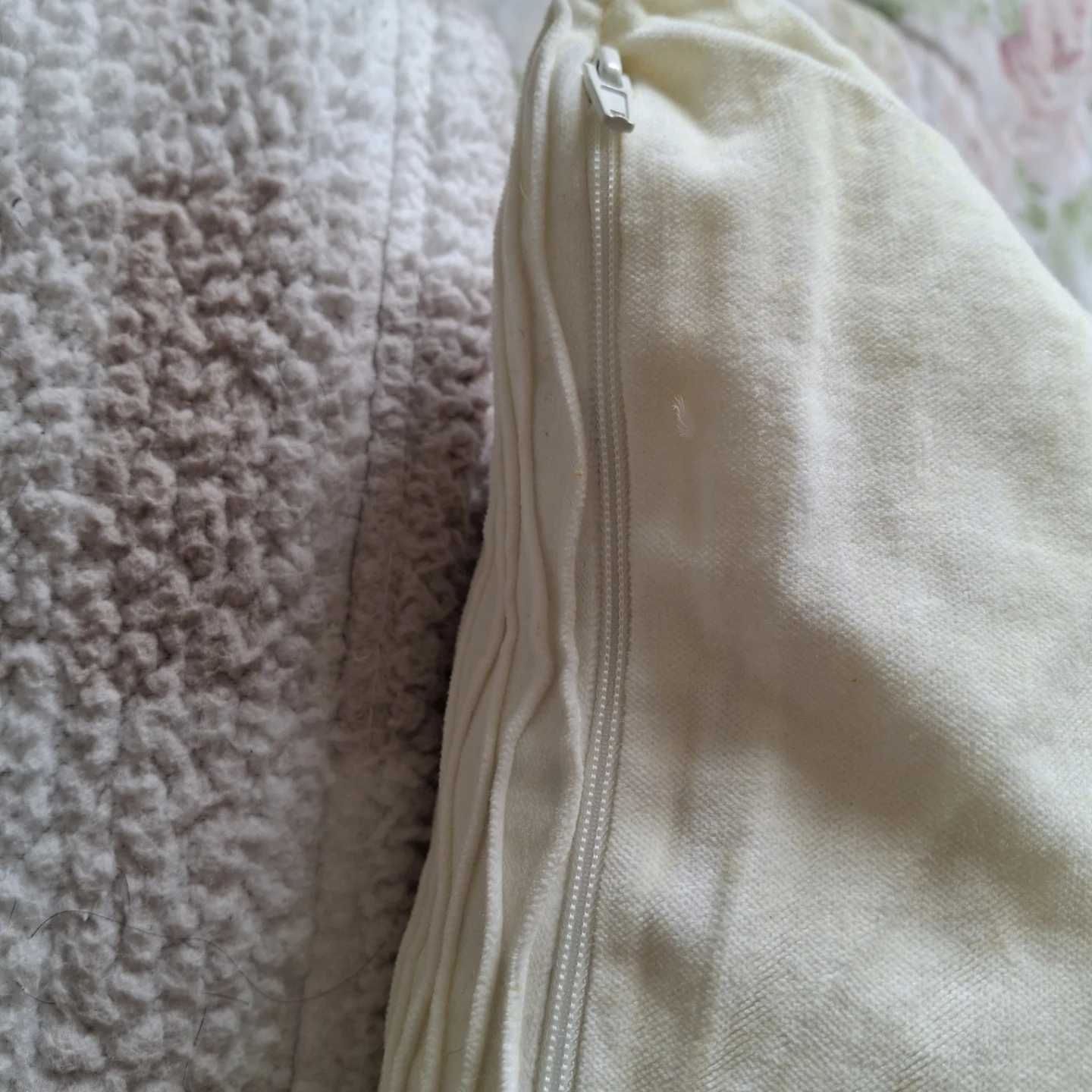 IKEA VÄNDEROT Cushion Cover & pillow 50x50cm Cream - photo 2