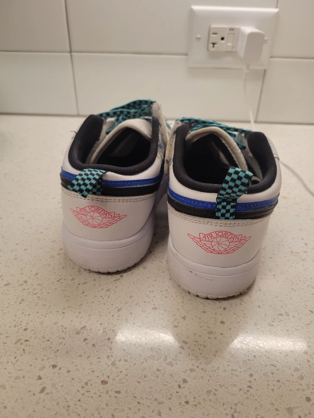 Nike Air Jordan 1 Low SE Shoesteni b - photo 3