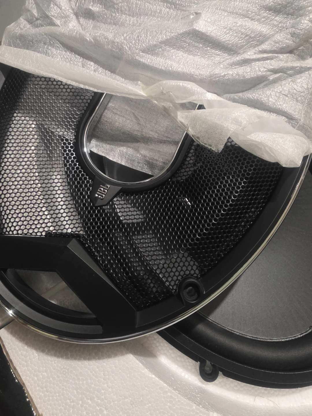 JBL Grand Touring Series 6"Three-Way Car Audio Loudspeaker - photo 3