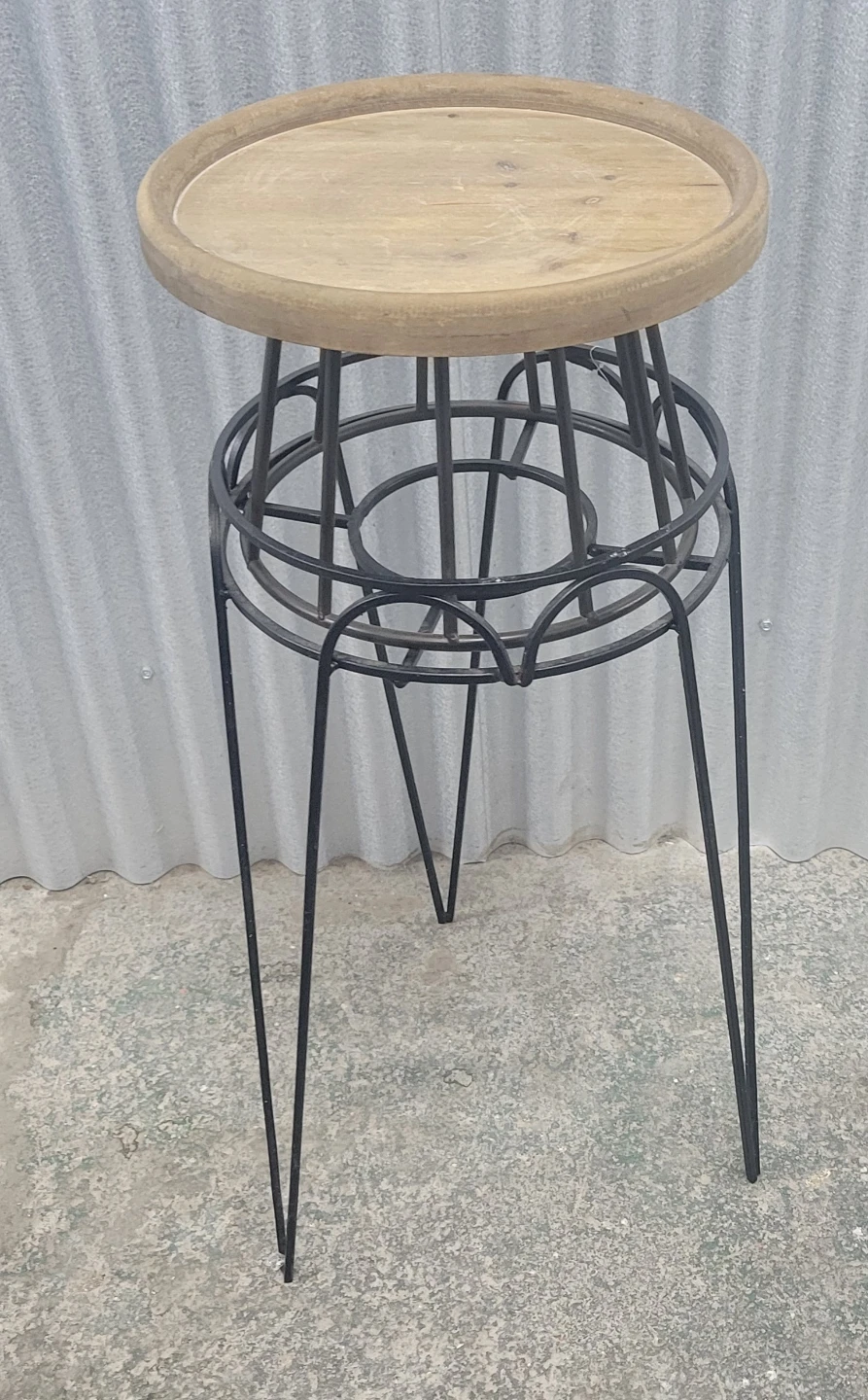 Round Wood Top Plant Stand
