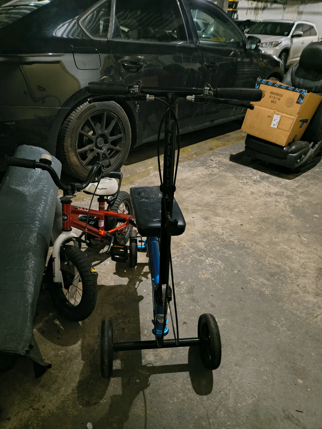 KneeRover Knee Scooter Walker