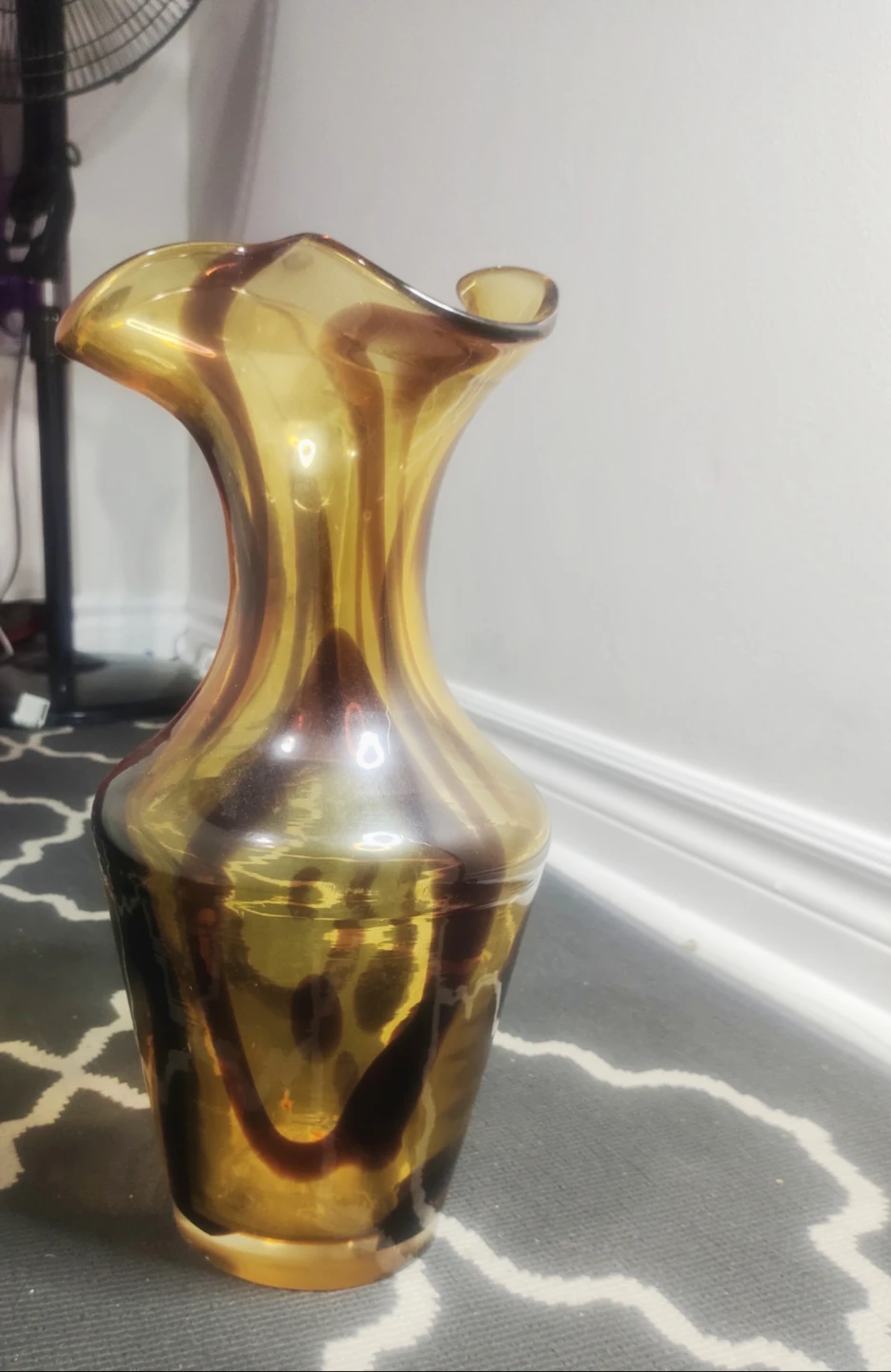 Amber Swirl Glass Vase 🧡