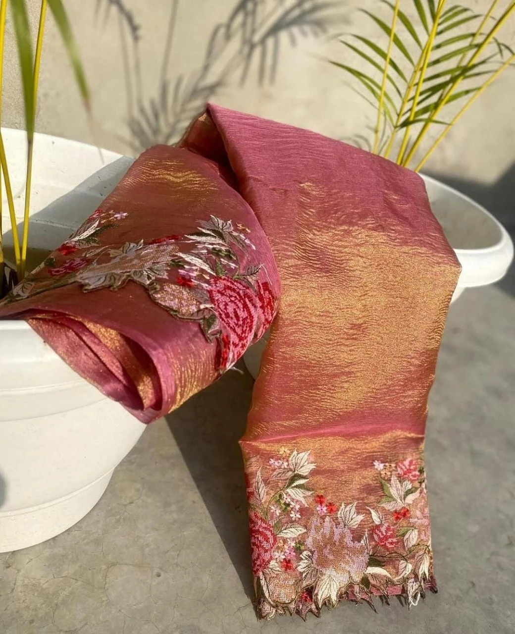 BANARASI TISSUE CUTWORK EMBROIDERY SAREE - photo 4